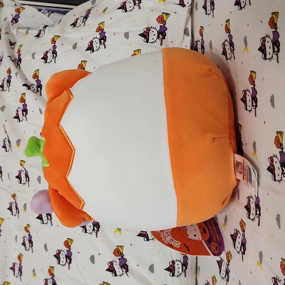 Hello kitty pumpkin squishmallow - Picture 5 of 5